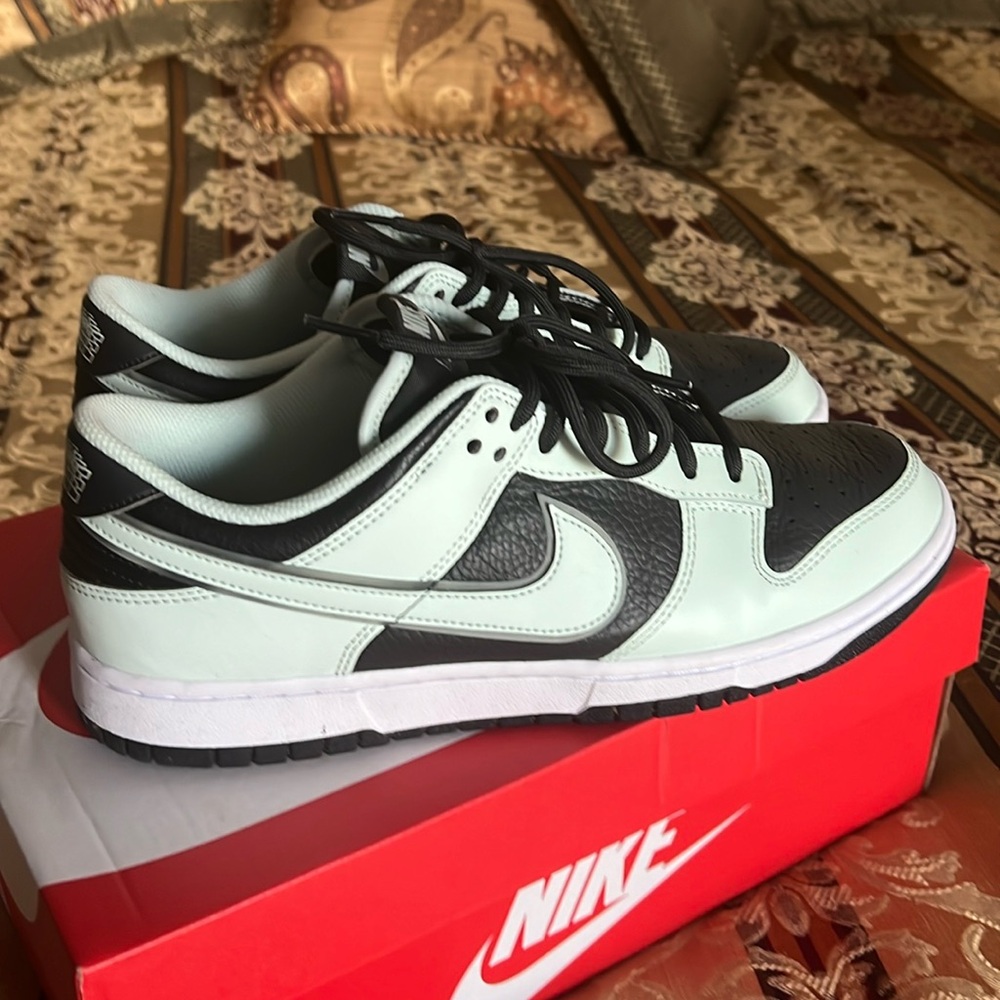 Nike dunk low prm